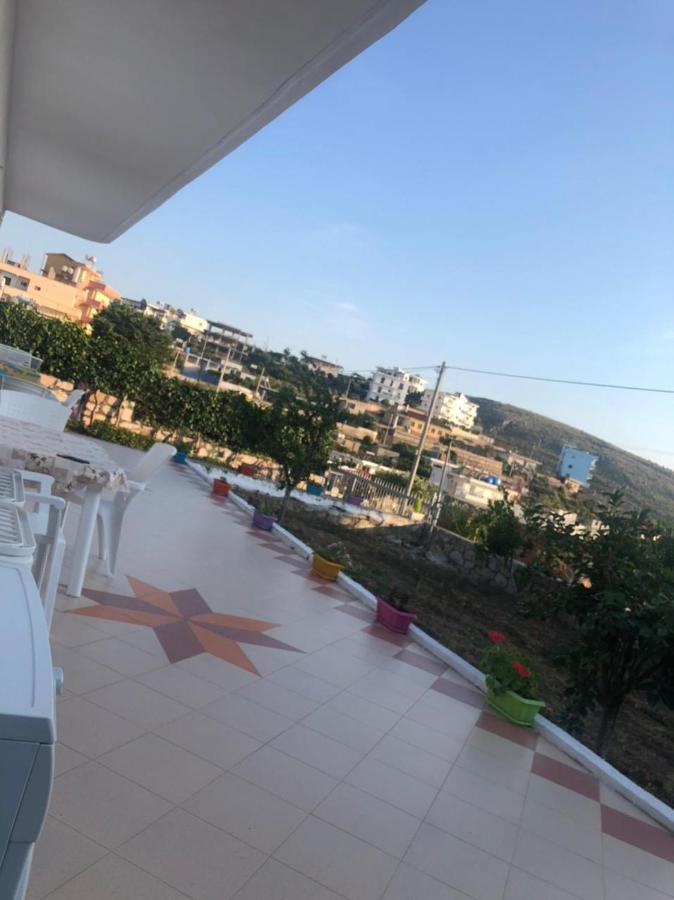 Teo Apartment Sarande Bagian luar foto