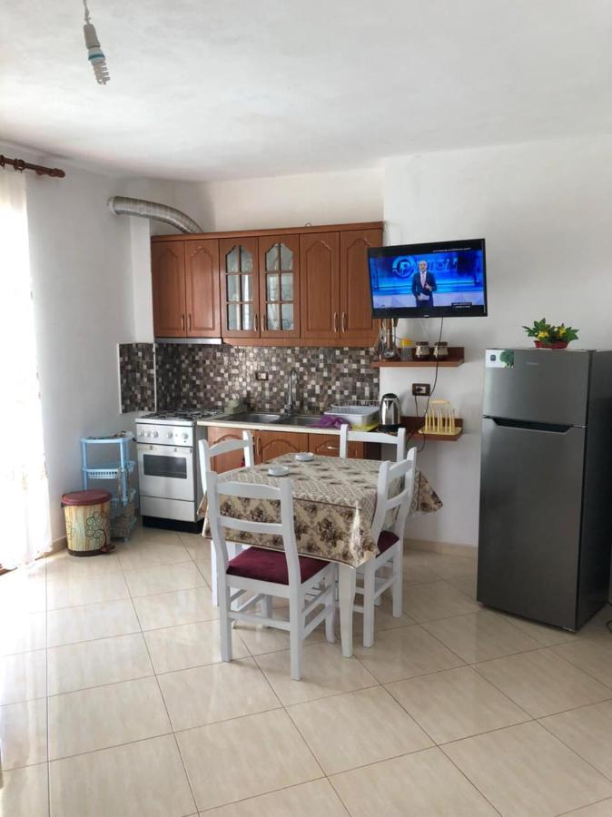 Teo Apartment Sarande Bagian luar foto