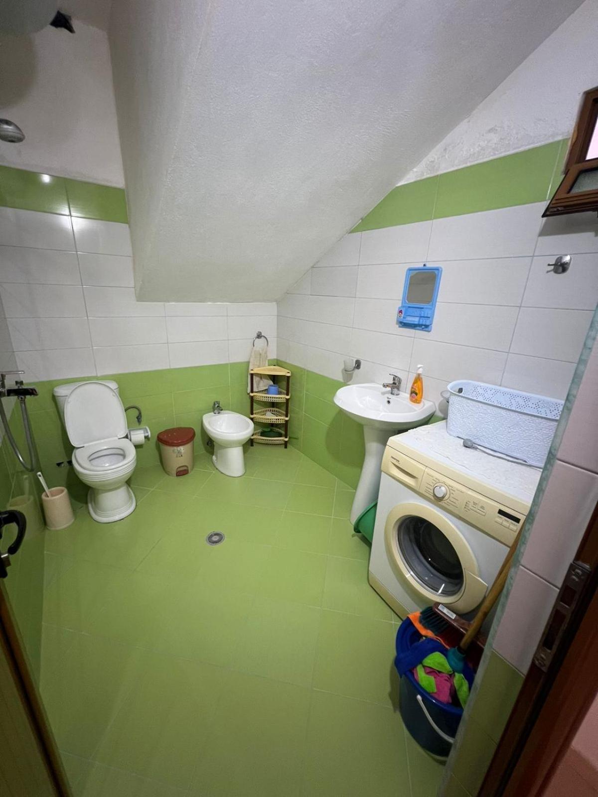 Teo Apartment Sarande Bagian luar foto