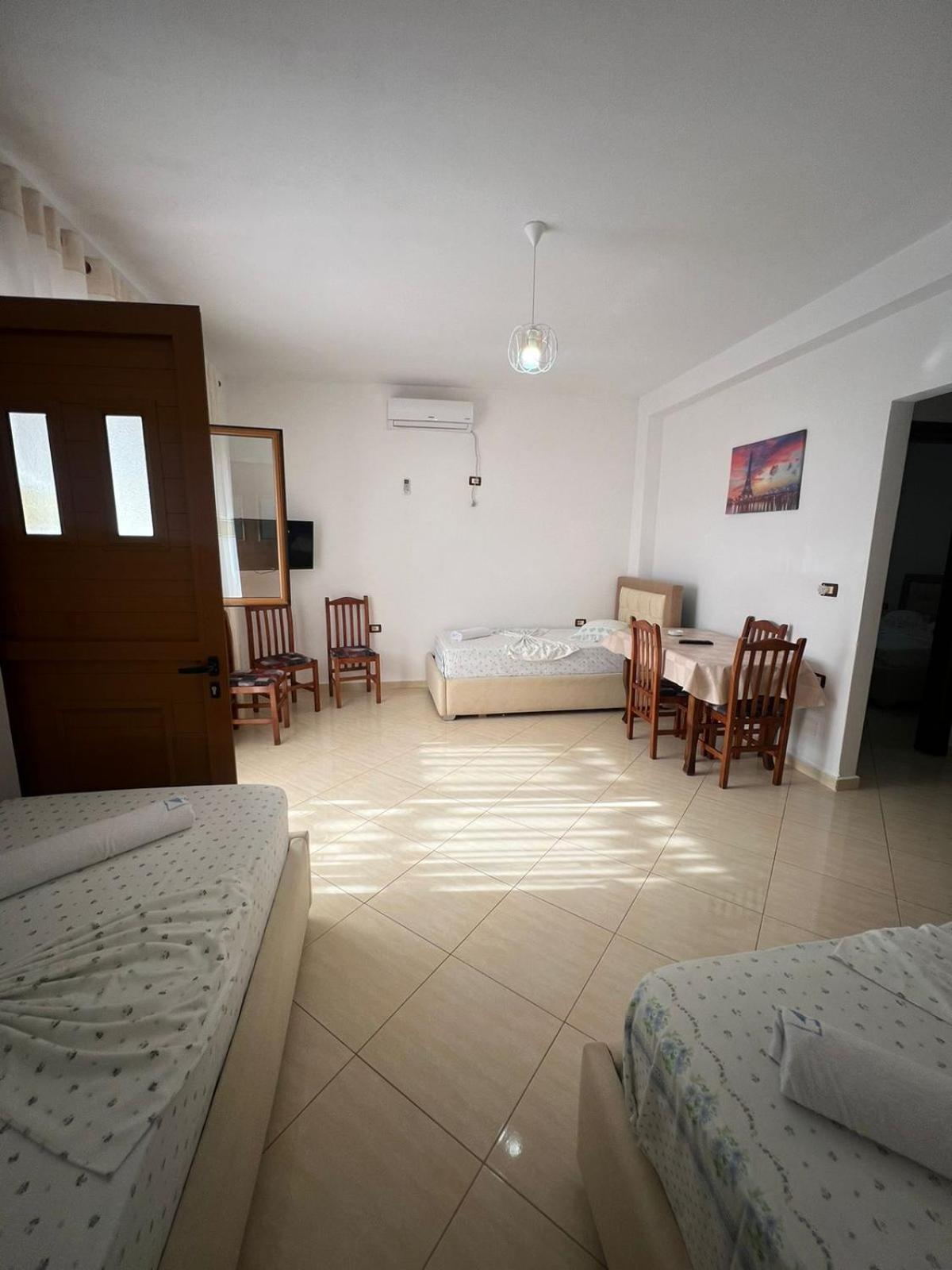 Teo Apartment Sarande Bagian luar foto