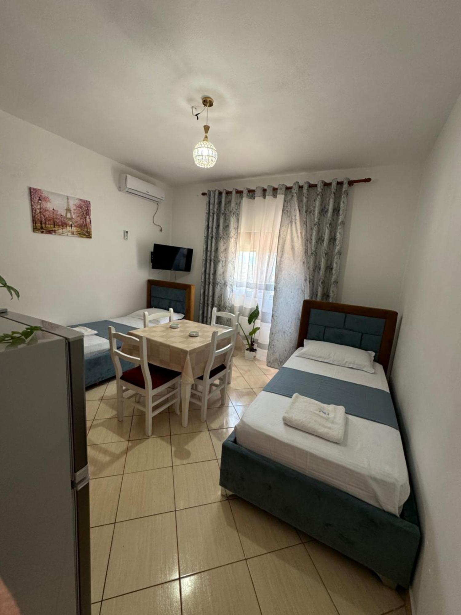 Teo Apartment Sarande Bagian luar foto