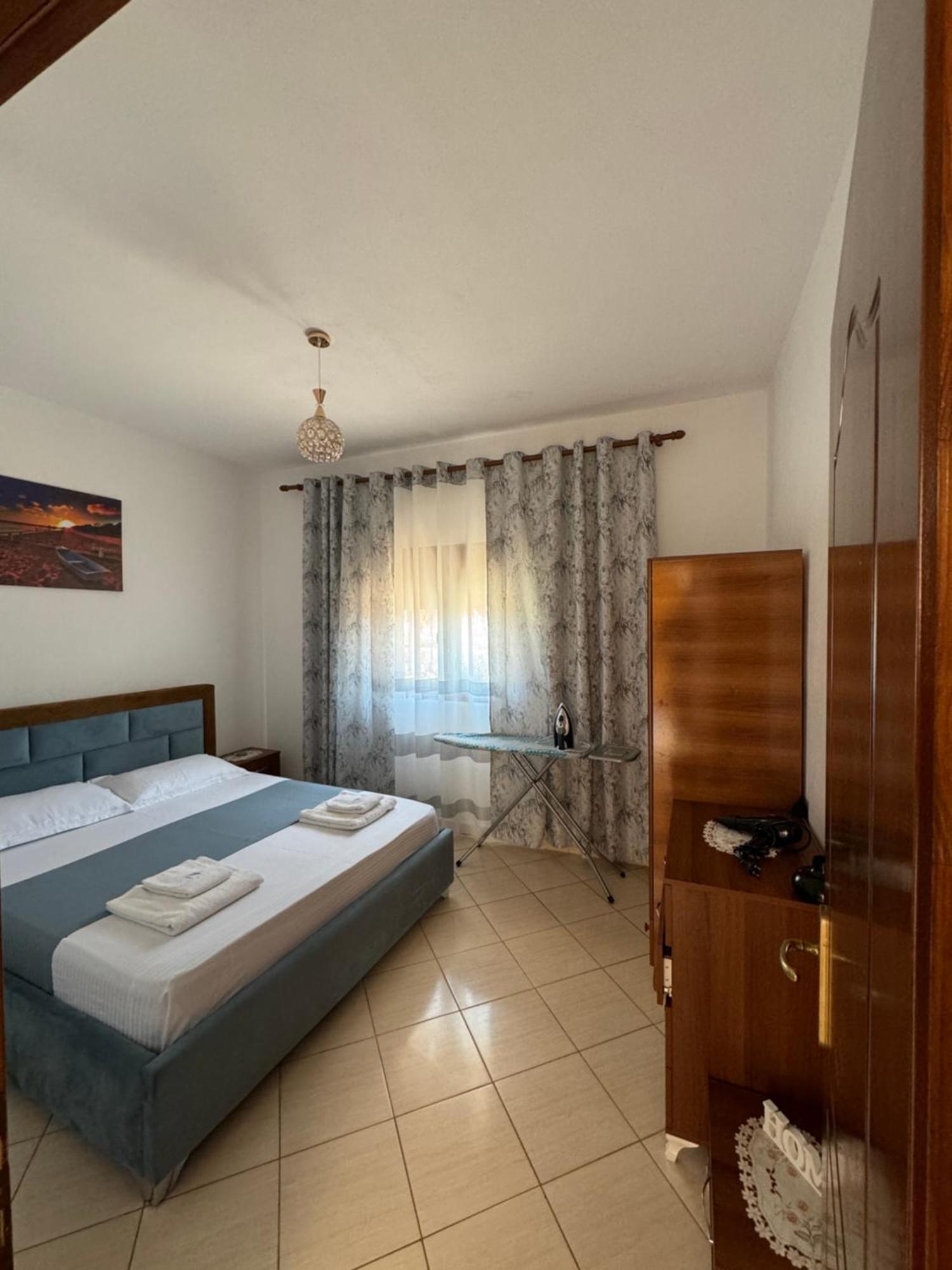 Teo Apartment Sarande Bagian luar foto