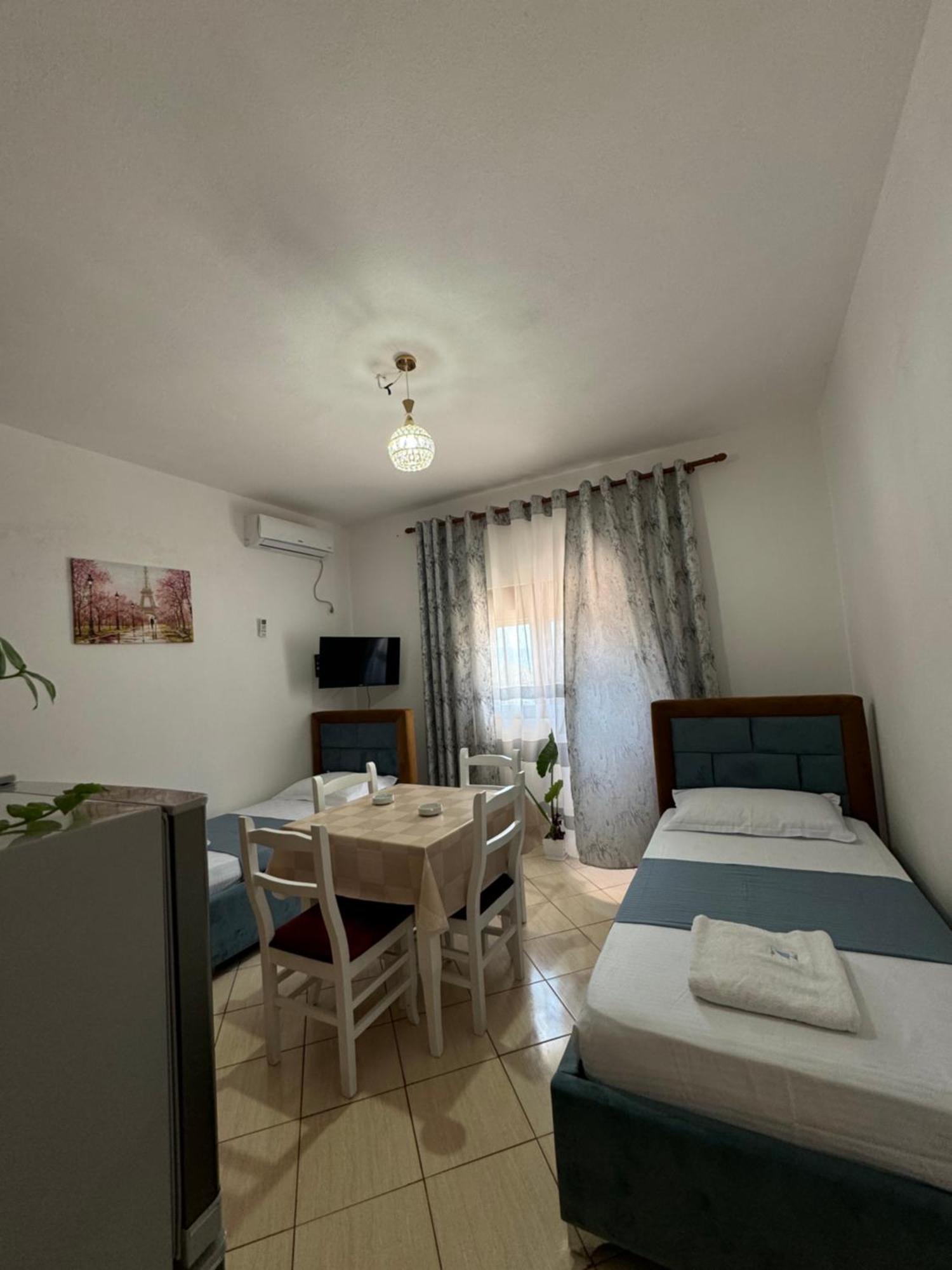 Teo Apartment Sarande Bagian luar foto
