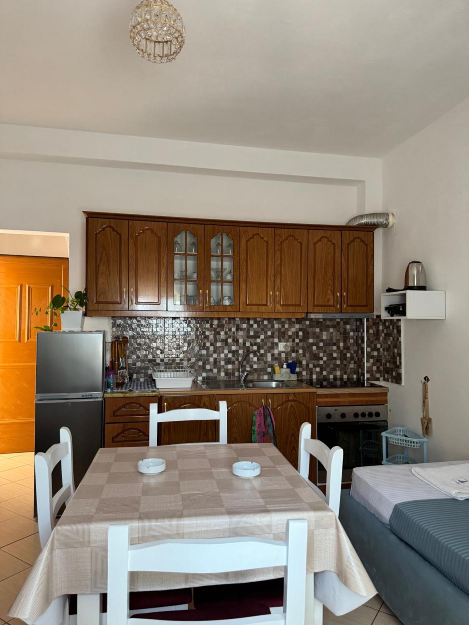 Teo Apartment Sarande Bagian luar foto