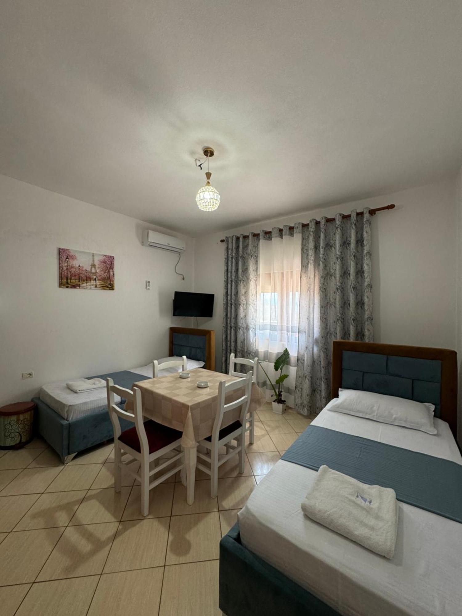 Teo Apartment Sarande Bagian luar foto