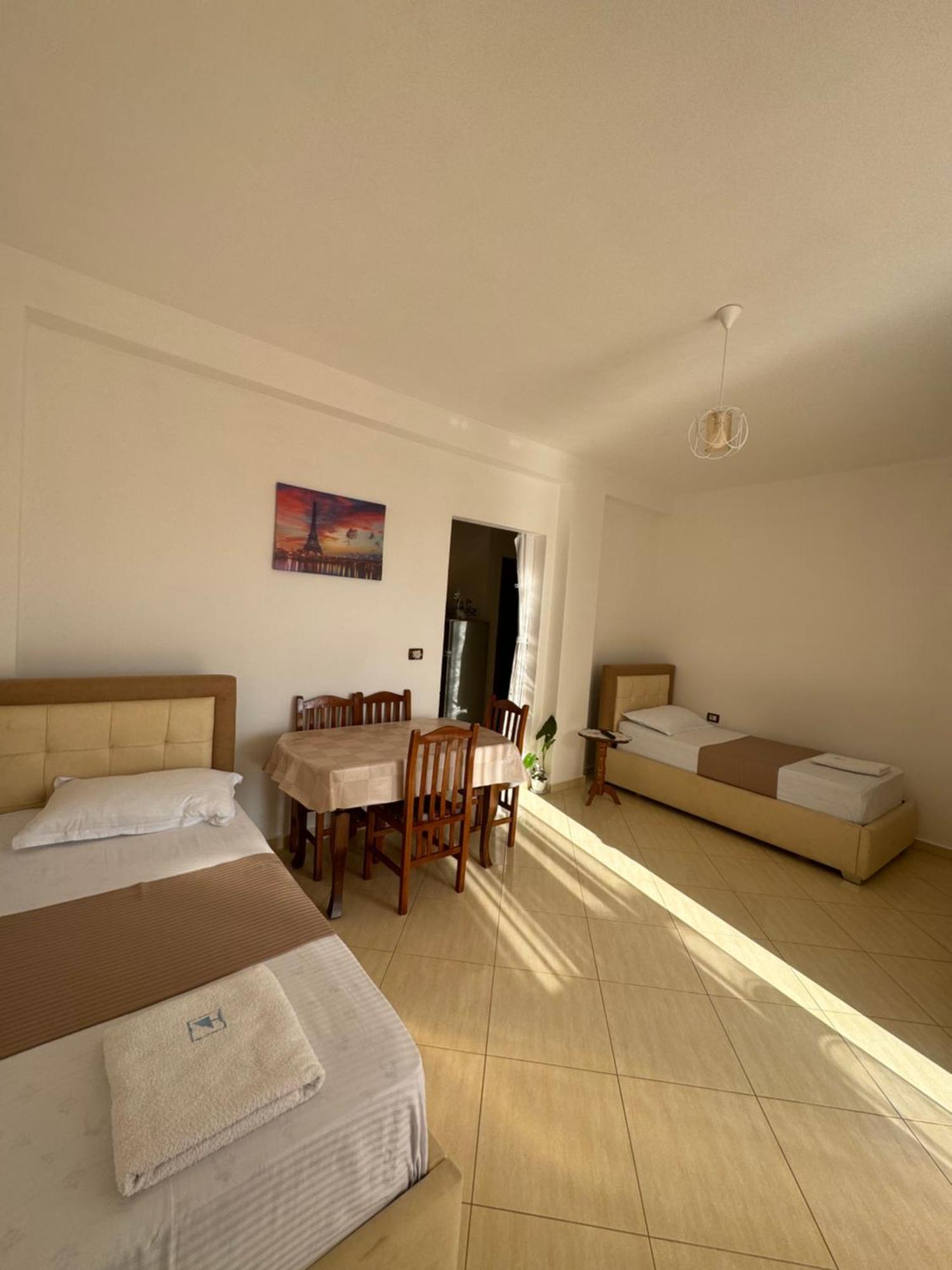 Teo Apartment Sarande Bagian luar foto