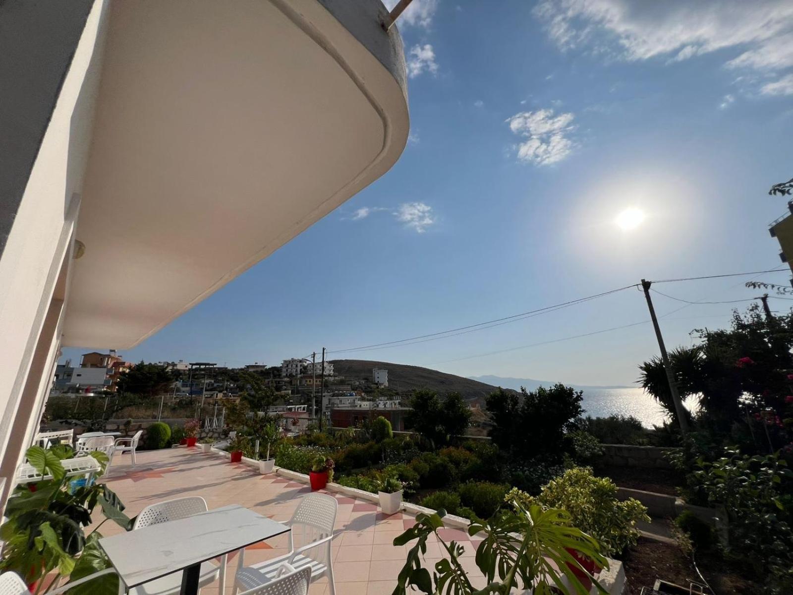 Teo Apartment Sarande Bagian luar foto